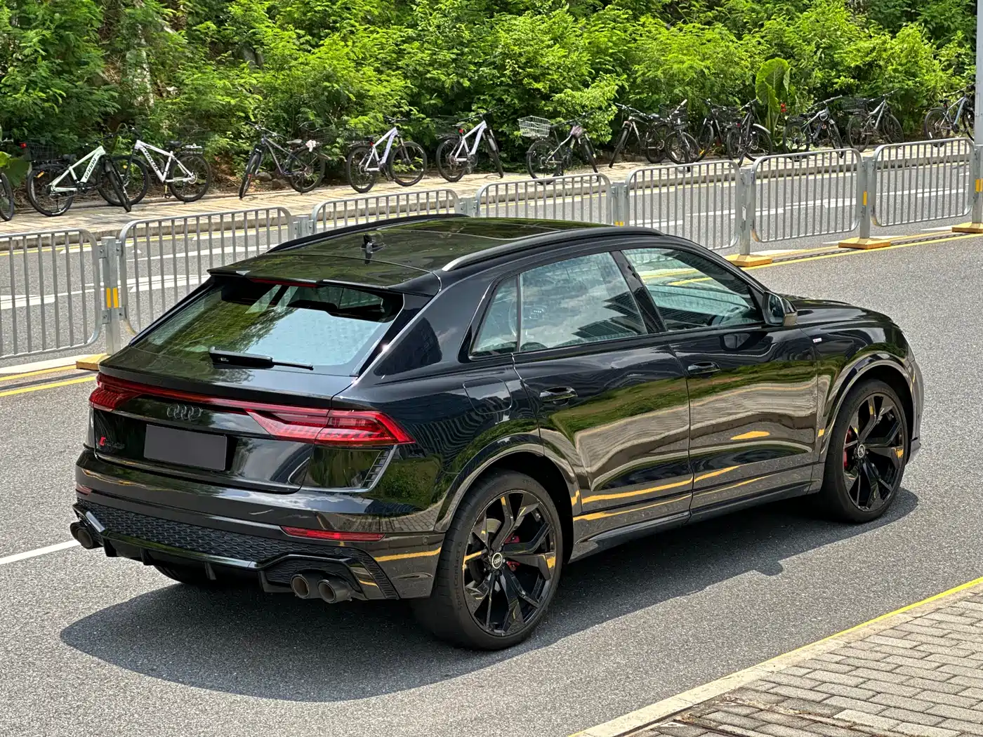 Audi Q8 2021 55 TFSI Dark Knight Limited Edition фото 6
