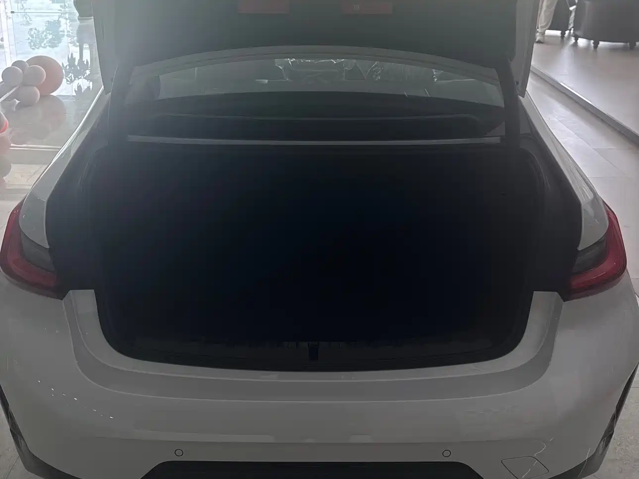 BMW 3 Series 2024 325i M Sport Package фото 15
