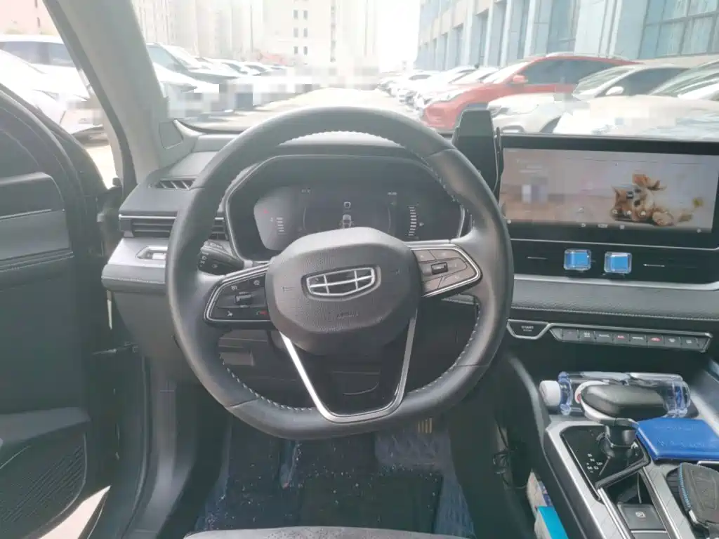 Фото 3 - Geely Preface