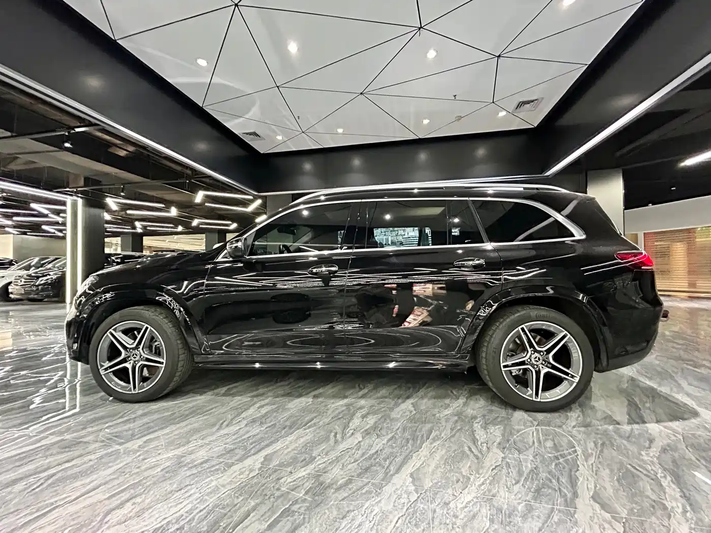 Mercedes-Benz GLS 2023 GLS 450 4MATIC Fashion Edition фото 8