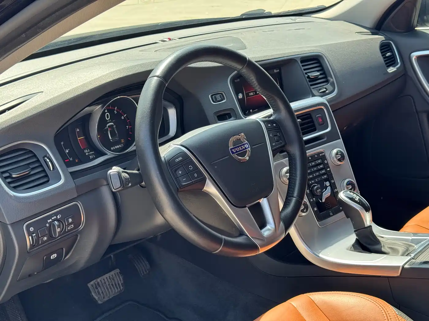 VOLVO S60
