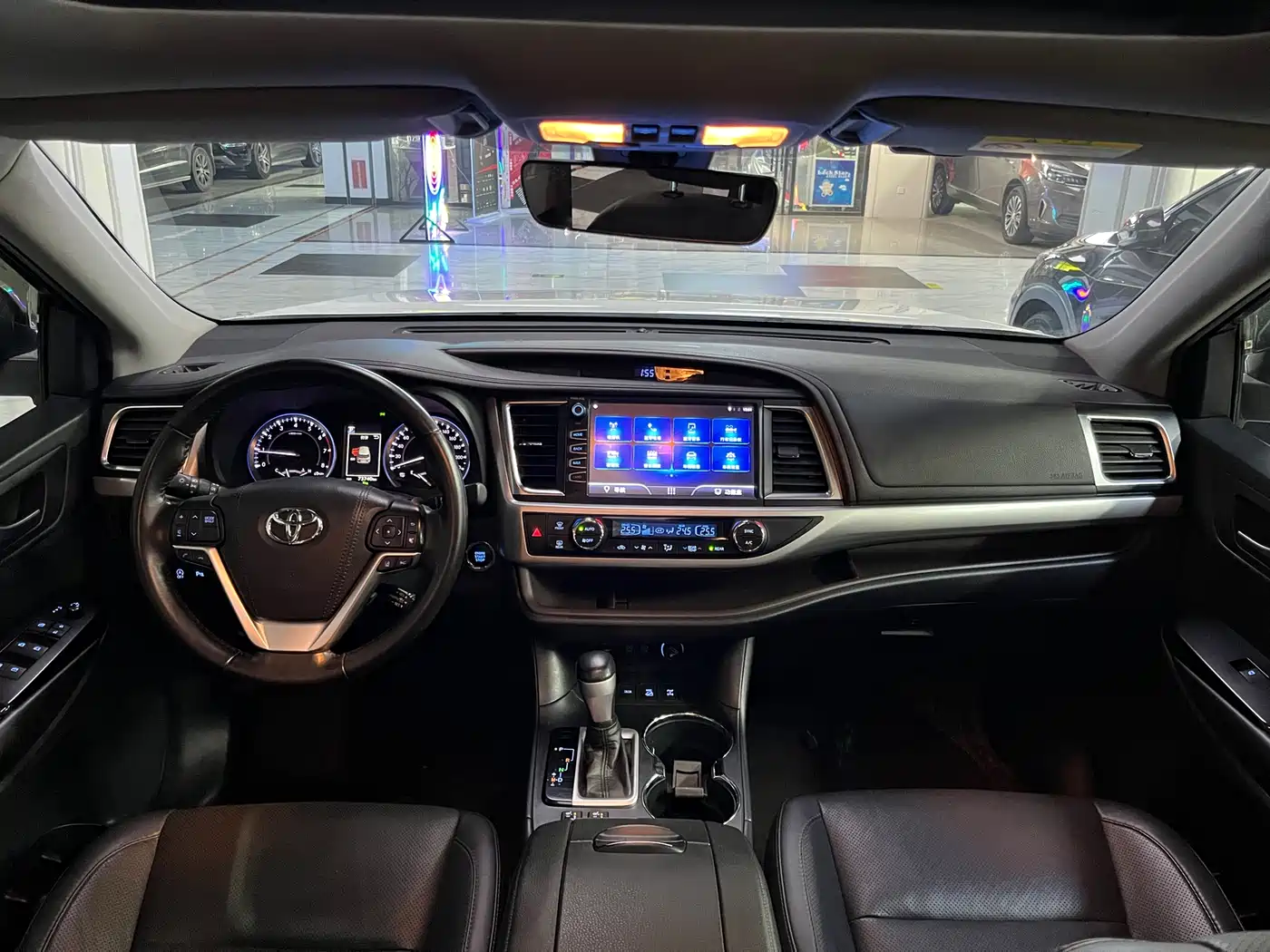 Toyota Highlander 2018 2.0T 4WD Luxury 7-seater China VI фото 16
