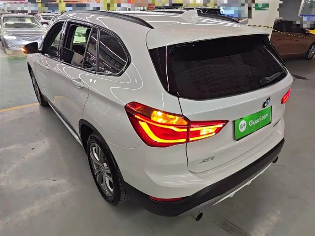 BMW X1 2018 xDrive20Li Premium Model фото 5