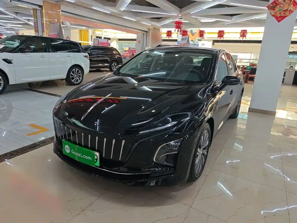 Hongqi Hongqi E-QM5 2022 431km Charging Enjoyment Edition