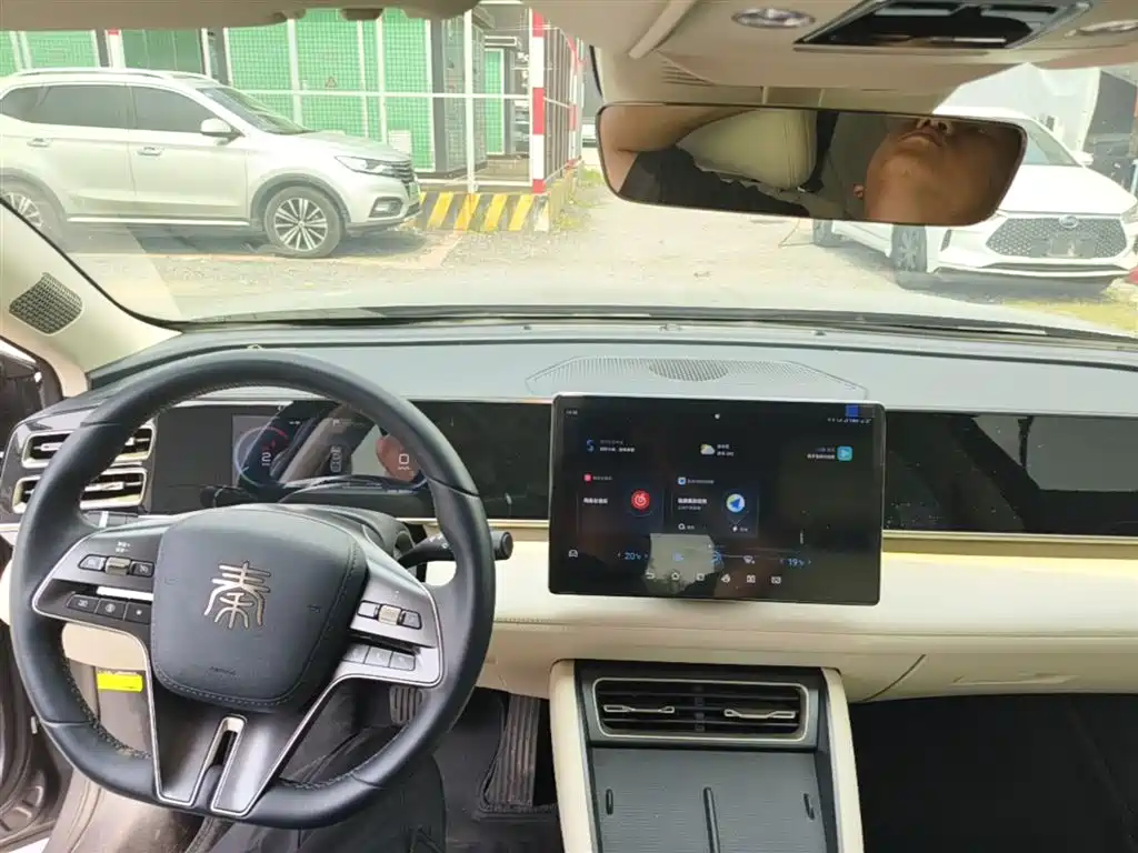 BYD Qin L 2024 DM-i 80KM Superior фото 10