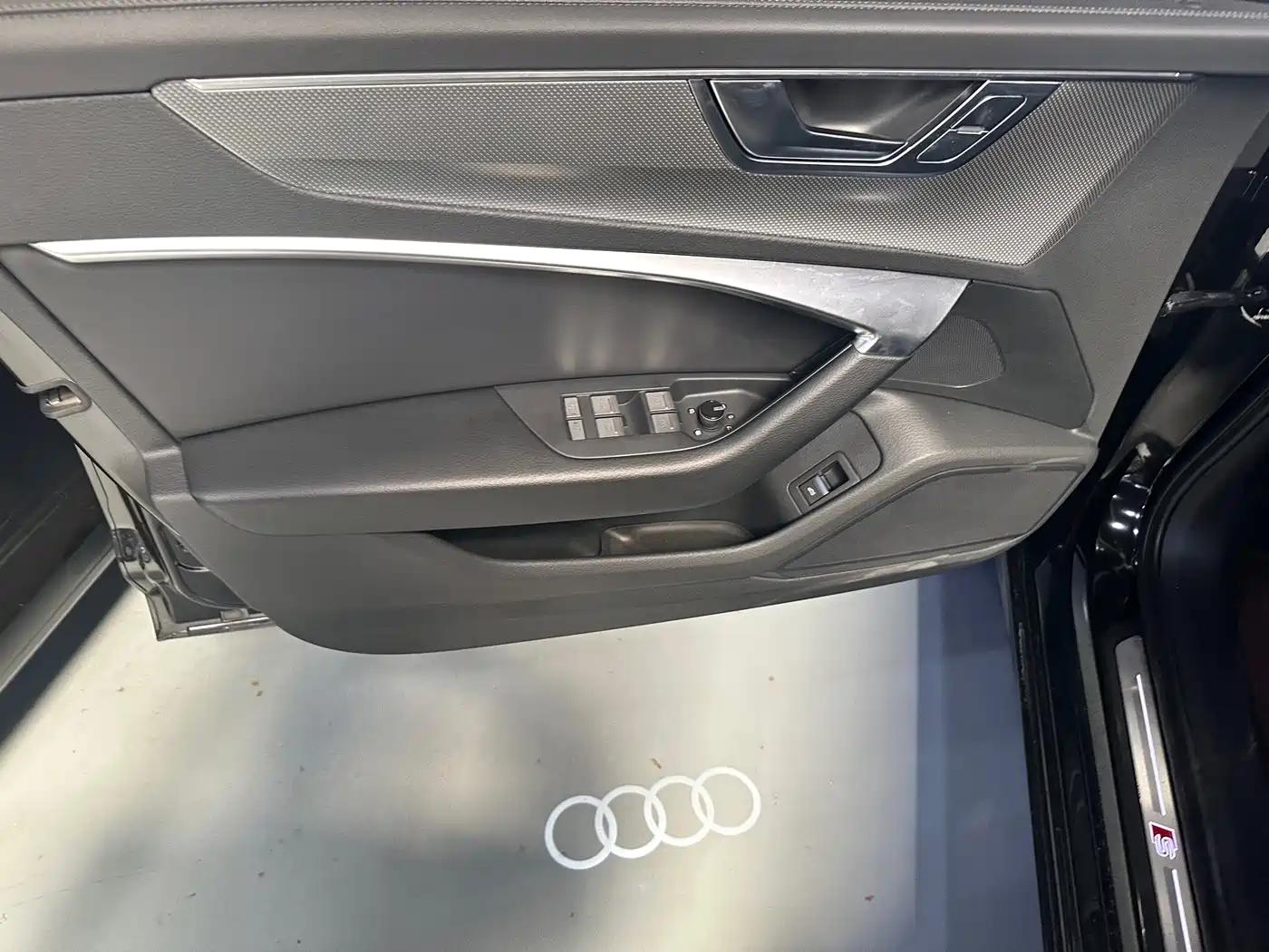 Audi A6L 2023 45 TFSI Premium Selection Elegance фото 5