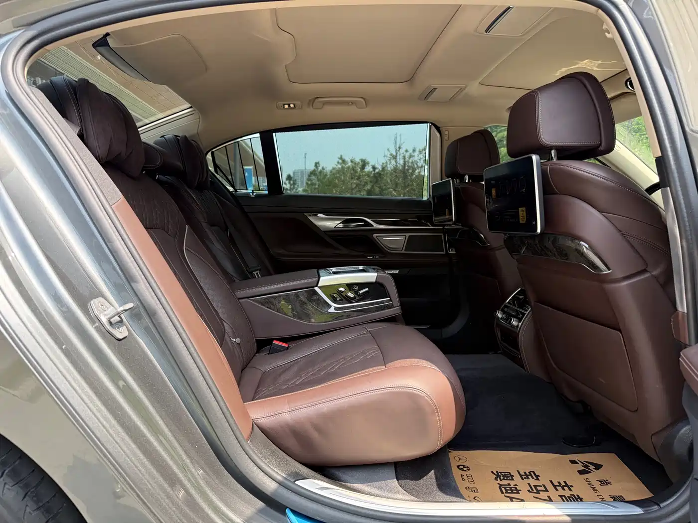 BMW 7 Series 2017 730Li Luxury Edition фото 10
