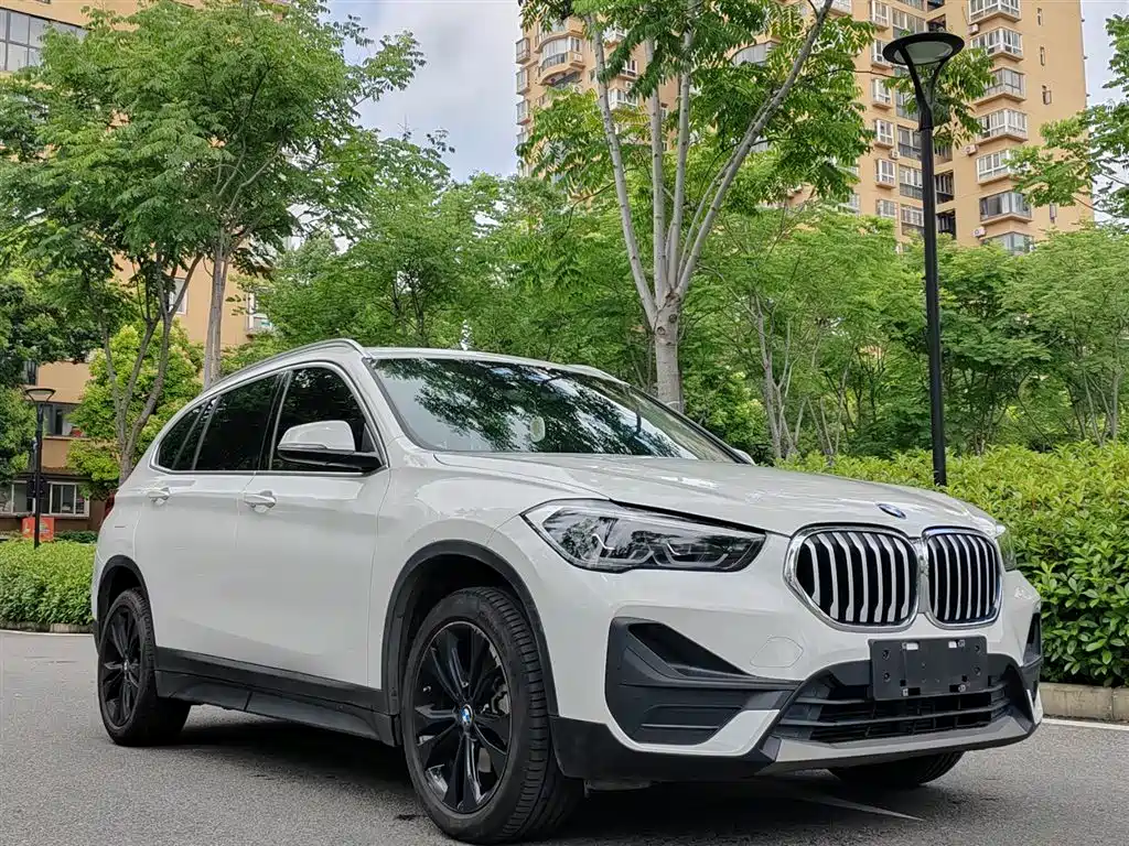 BMW X1 2021 sDrive20Li Fashion фото 3