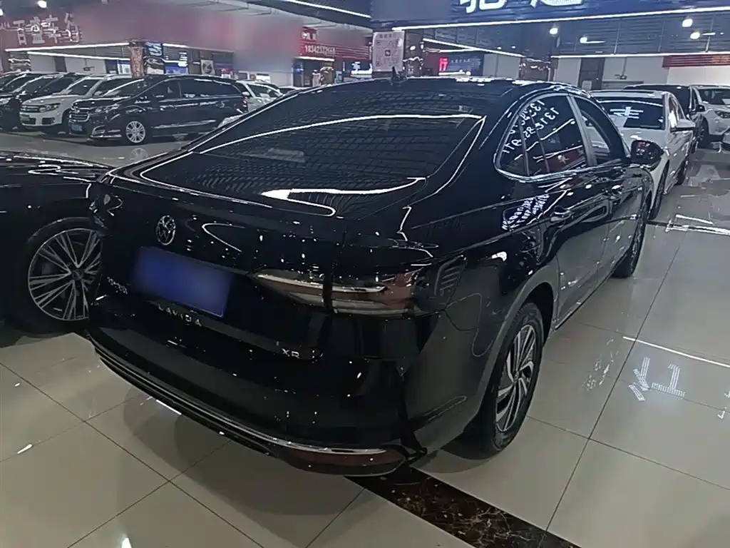 Volkswagen Lavida 2023 New Trend 1.5L Auto Aspiration Edition фото 5