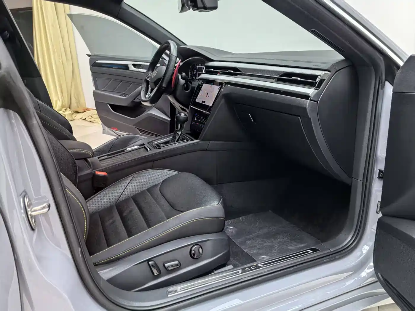 Volkswagen FAW-Volkswagen CC 2023 380TSI Eye-catching Edition фото 8