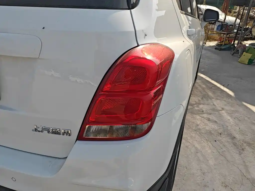 Фото 8 - Chevrolet Trax