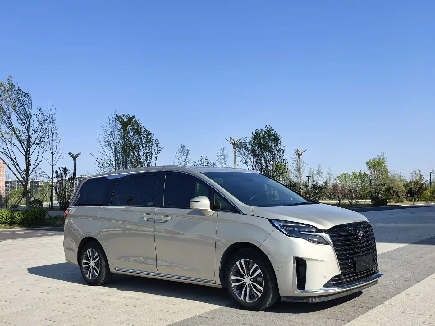 Buick GL8 2023 ES Landmaster Exclusive фото 3