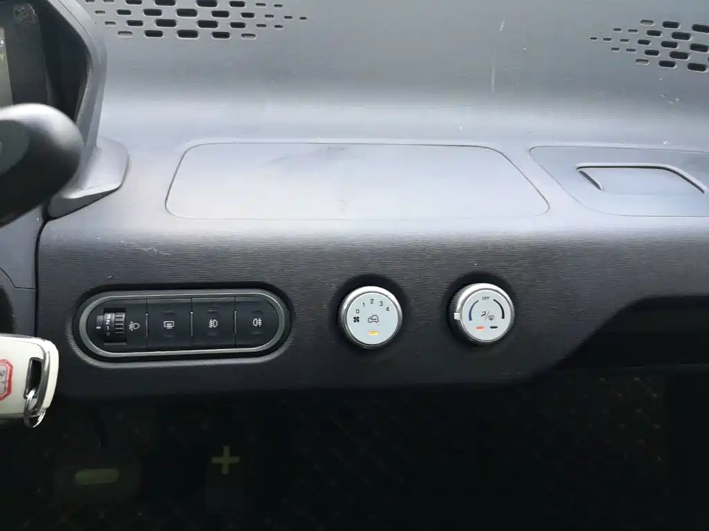 Baojun E100 2020 2019 250KM Smart Edition