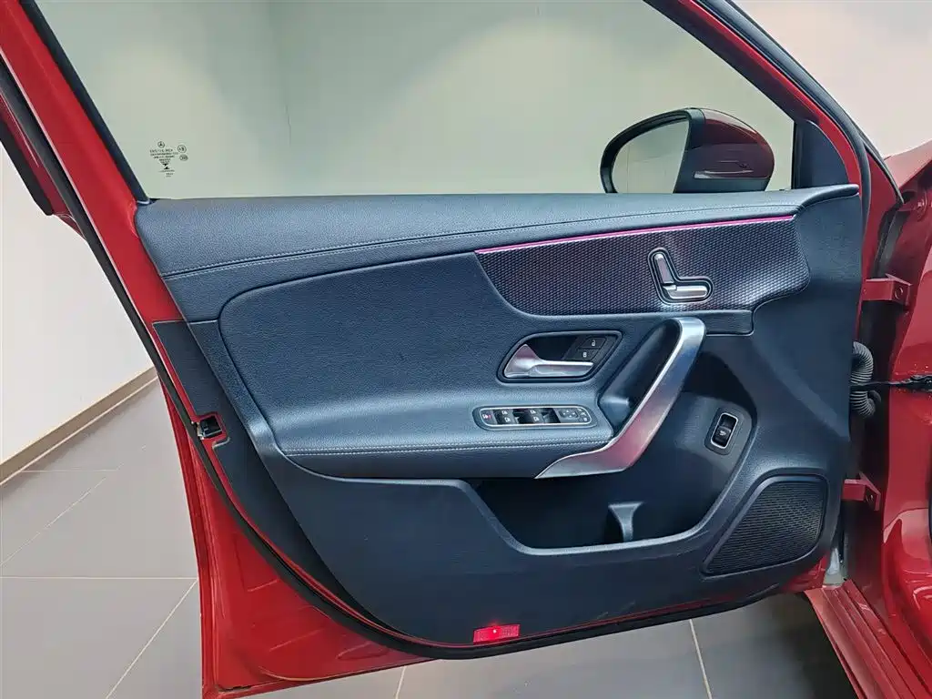 Mercedes-Benz A-Class 2020 Facelift A 200 L Sport Sedan Fashion фото 10