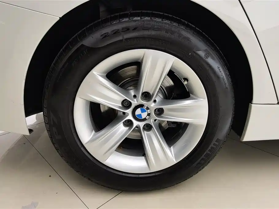 BMW 3 Series 2015 320i Fashion фото 6