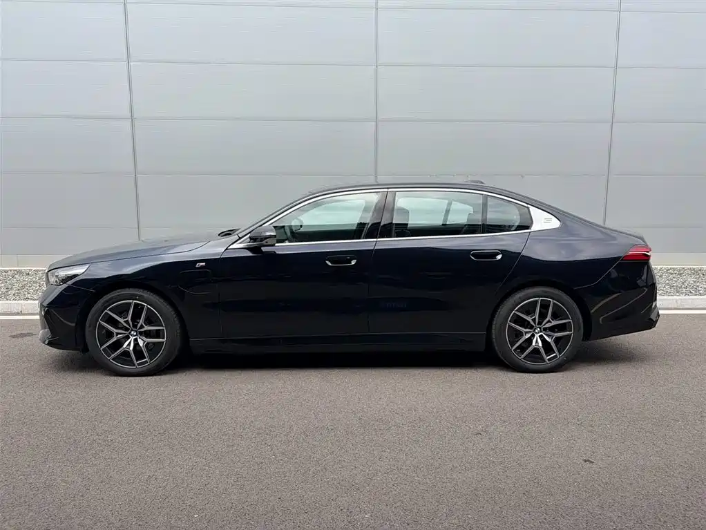 BMW i5 2025 2026 Facelift eDrive 40L M Sport Package