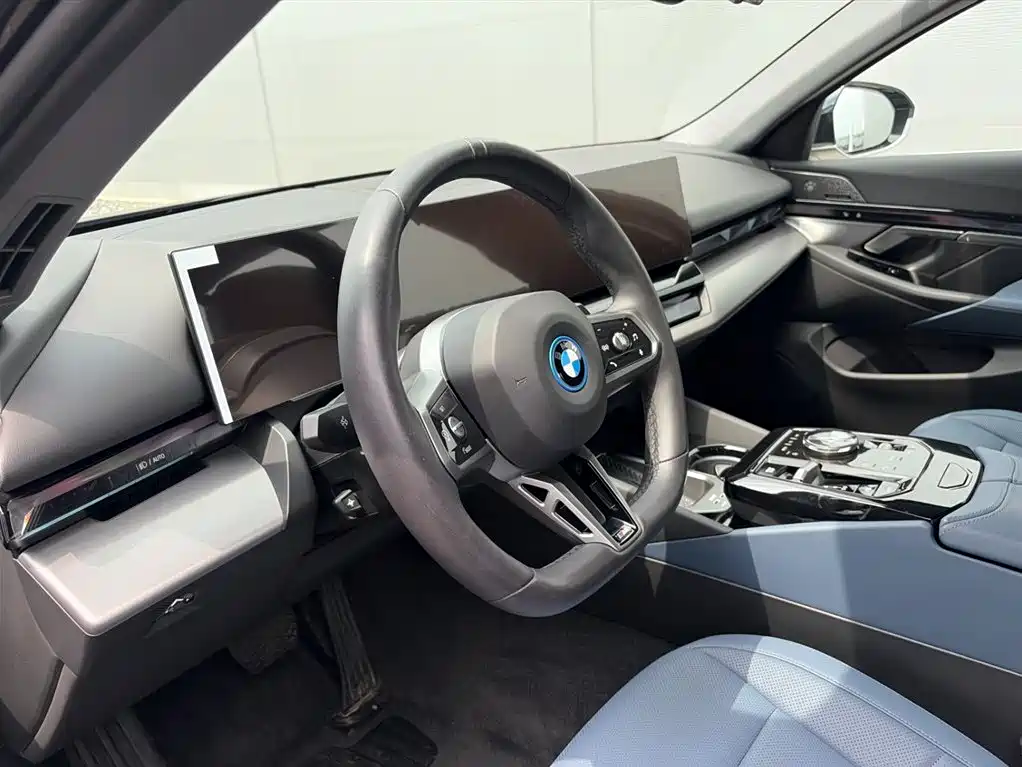BMW i5 2025 2026 Facelift eDrive 40L M Sport Package