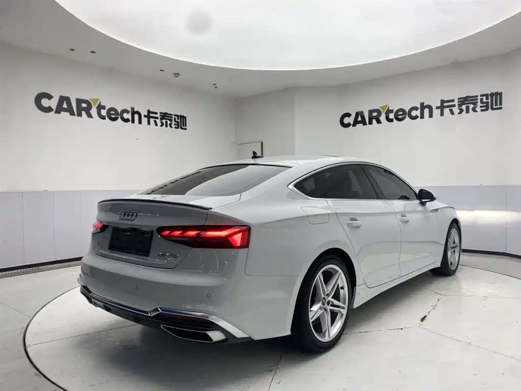 Audi A5 (Import) 2024 Sportback 40 TFSI Fashion Dynamic фото 5