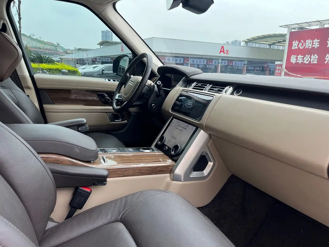 Land Rover Range Rover 2019 3.0 SC V6 Heritage Extended Edition фото 7