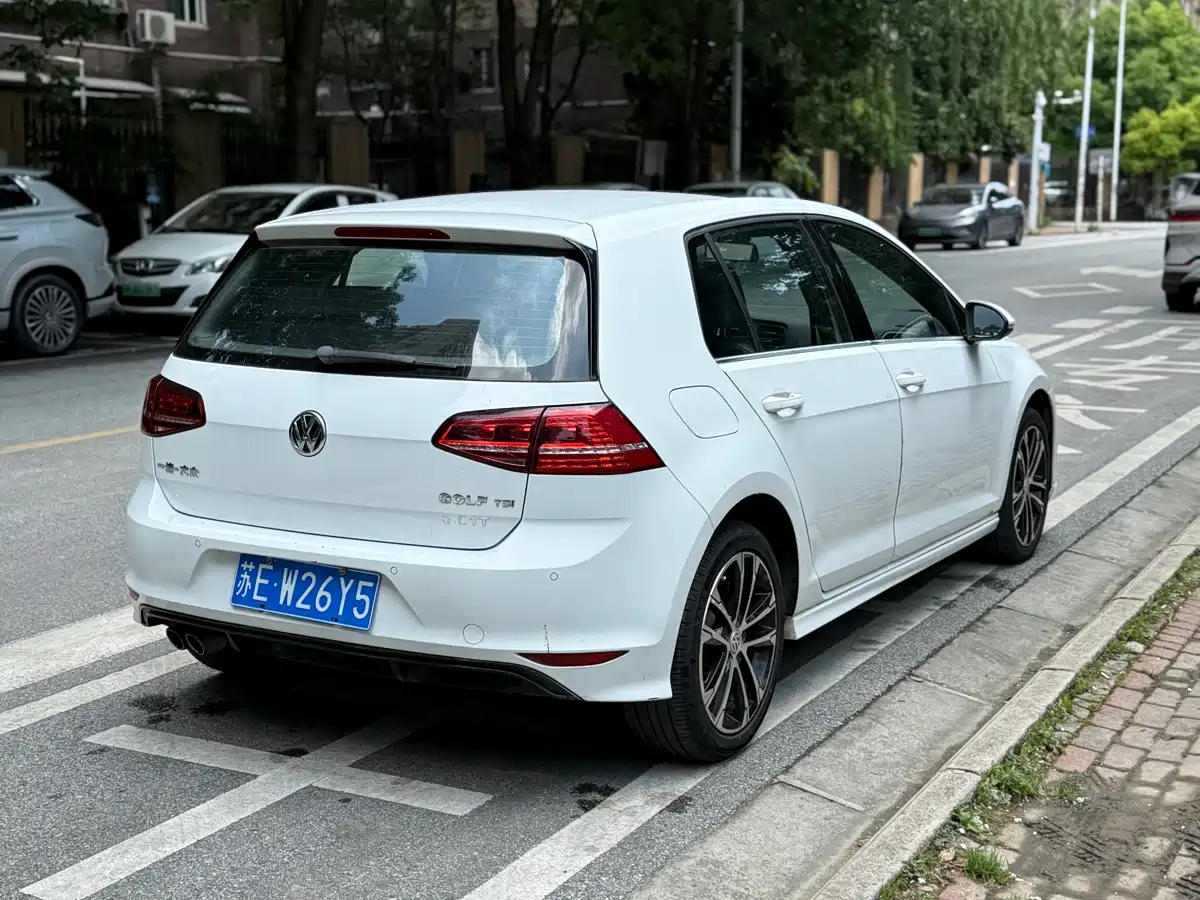 Volkswagen Golf 2016 1.4TSI Automatic R-Line фото 8