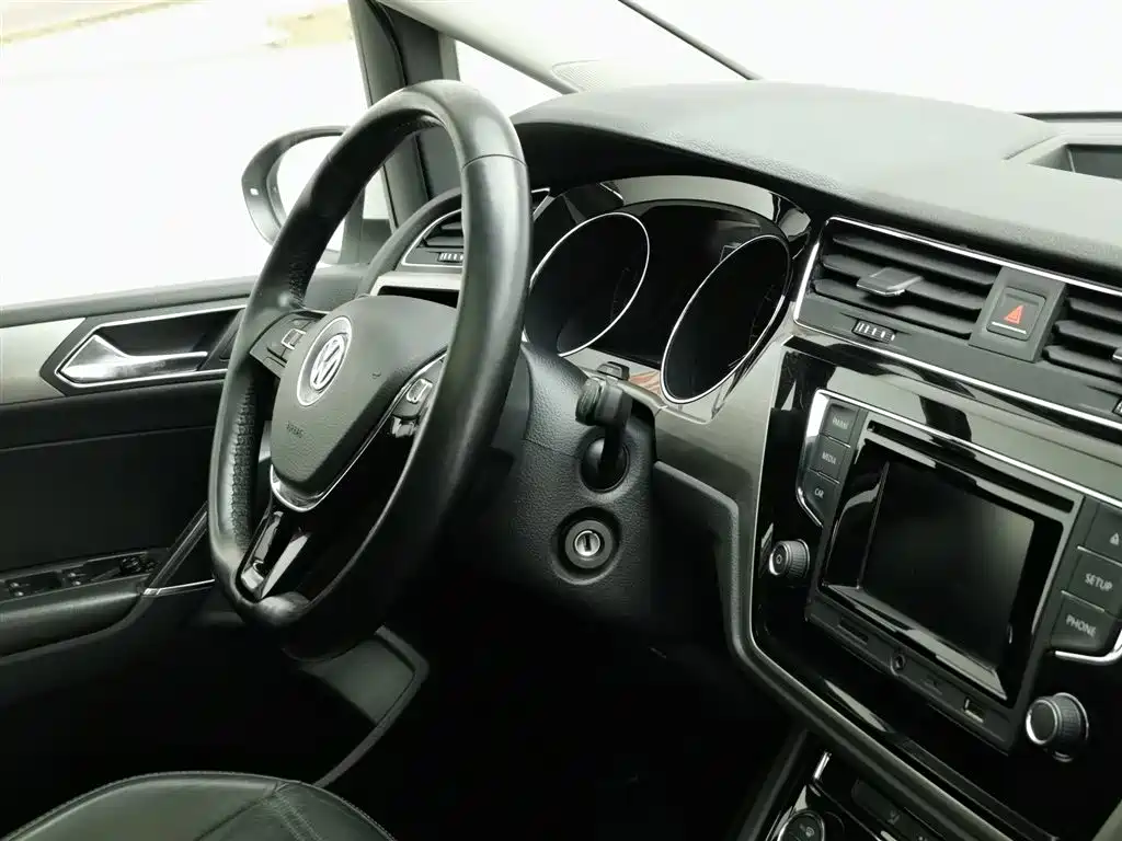 Volkswagen Touran 2016 Touran L 280TSI DSG Elegance фото 22