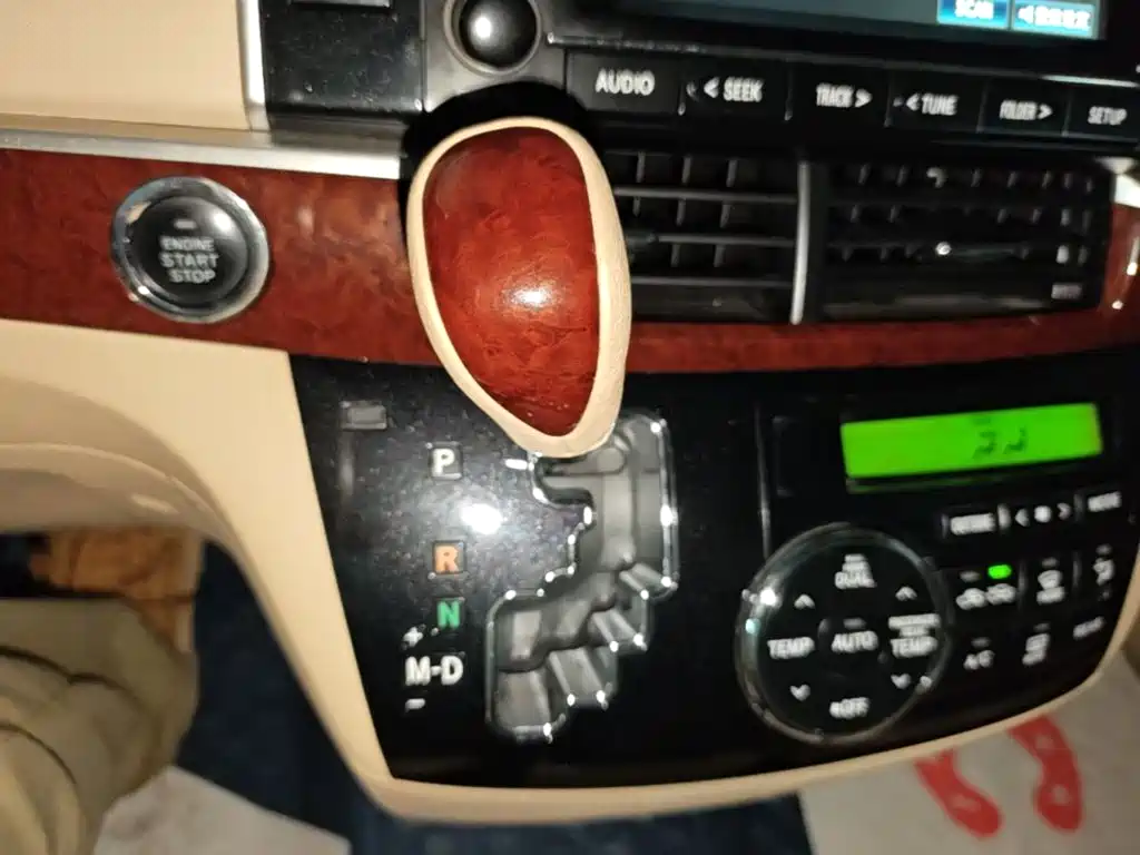 Toyota Previa 2017 2012 2.4L 7-Seater Luxury Edition