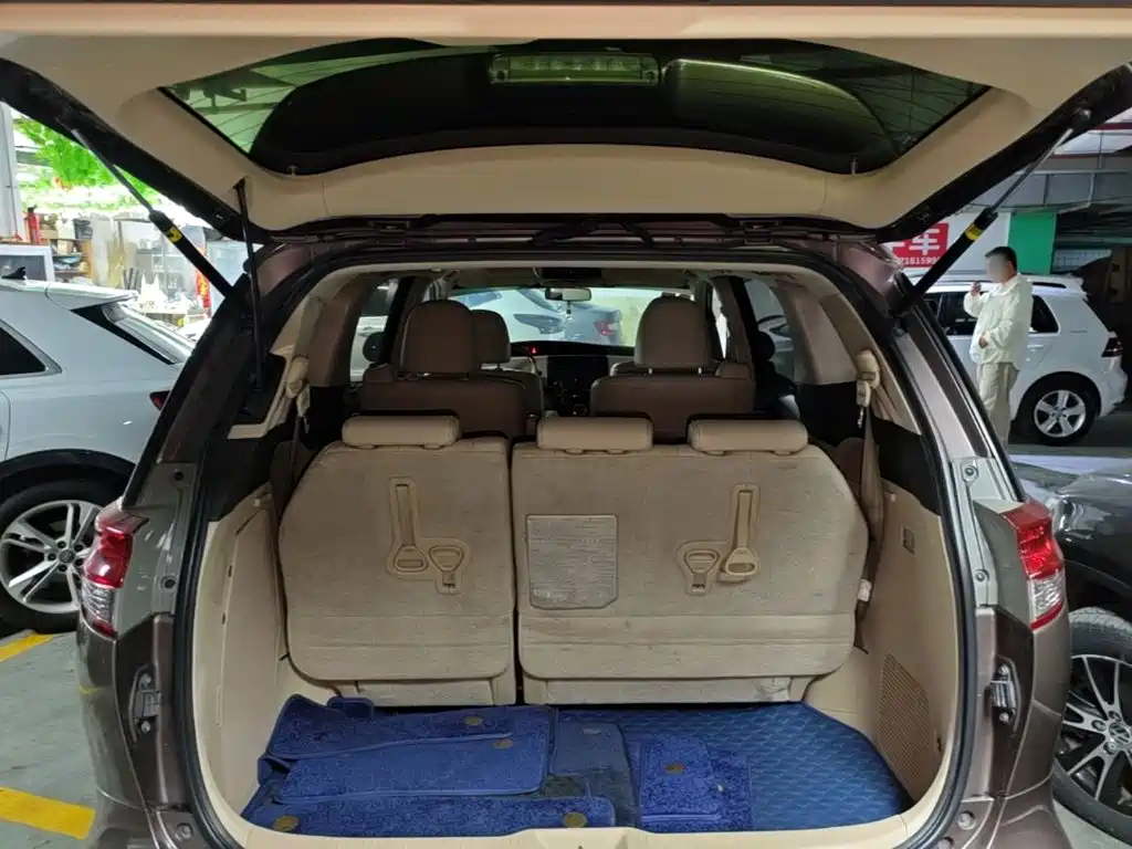 Toyota Previa 2017 2012 2.4L 7-Seater Luxury Edition