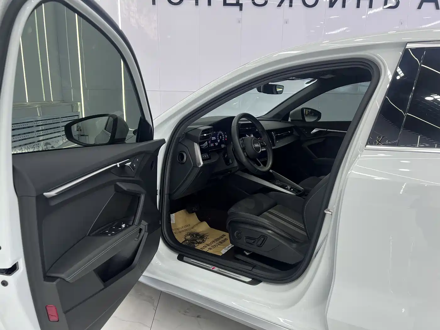 Audi A3 2023 A3L Limousine 35 TFSI Fashion Sport фото 7