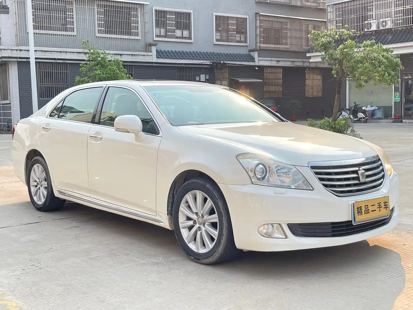 Toyota Crown 2010 2.5L Royal Leather Sunroof фото 3