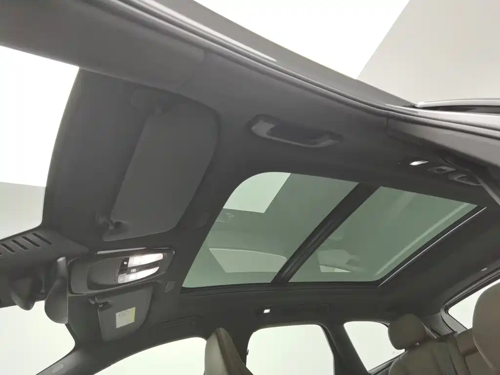 Photo 14 - Volvo XC60