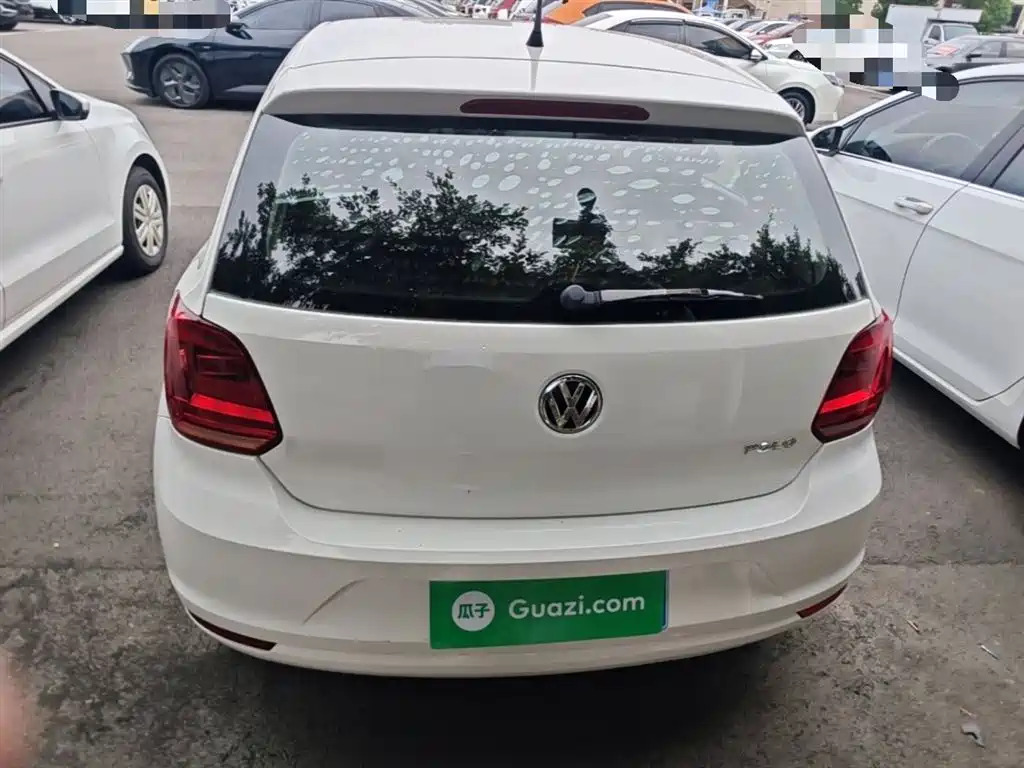 Volkswagen Polo 2014 1.4L Manual Trend Edition фото 6