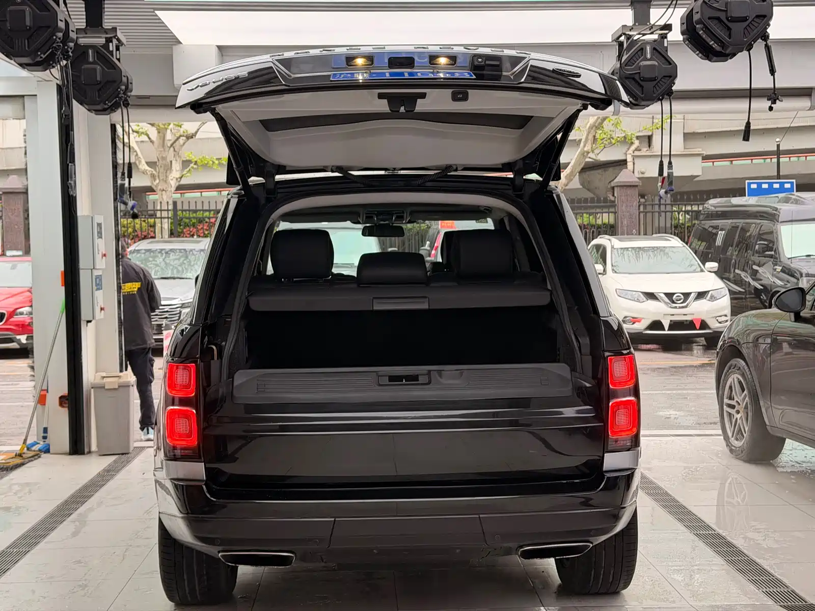Фото 23 - Land Rover Range Rover