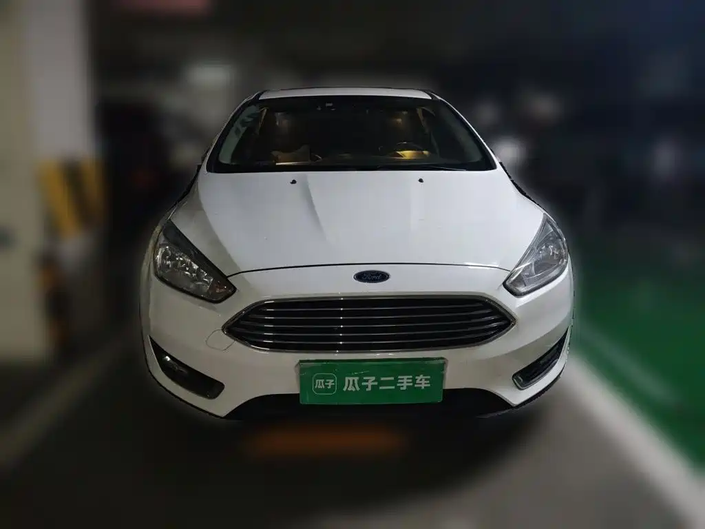 Фото 2 - Ford Focus
