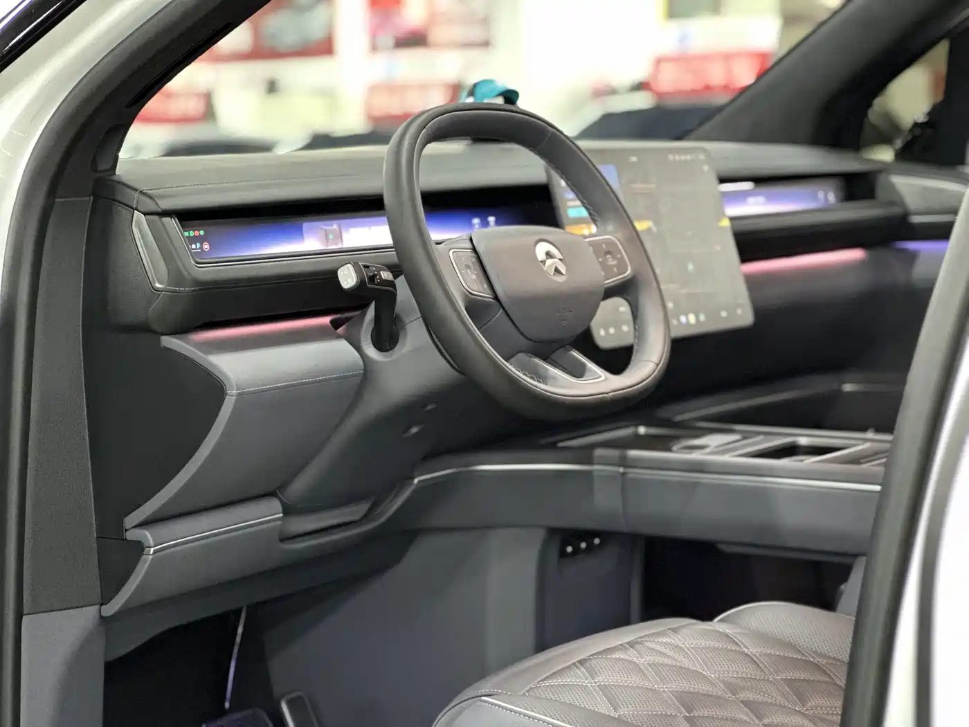 NIO ES8 2026 2025 Model 6-Seat Executive Luxury Edition