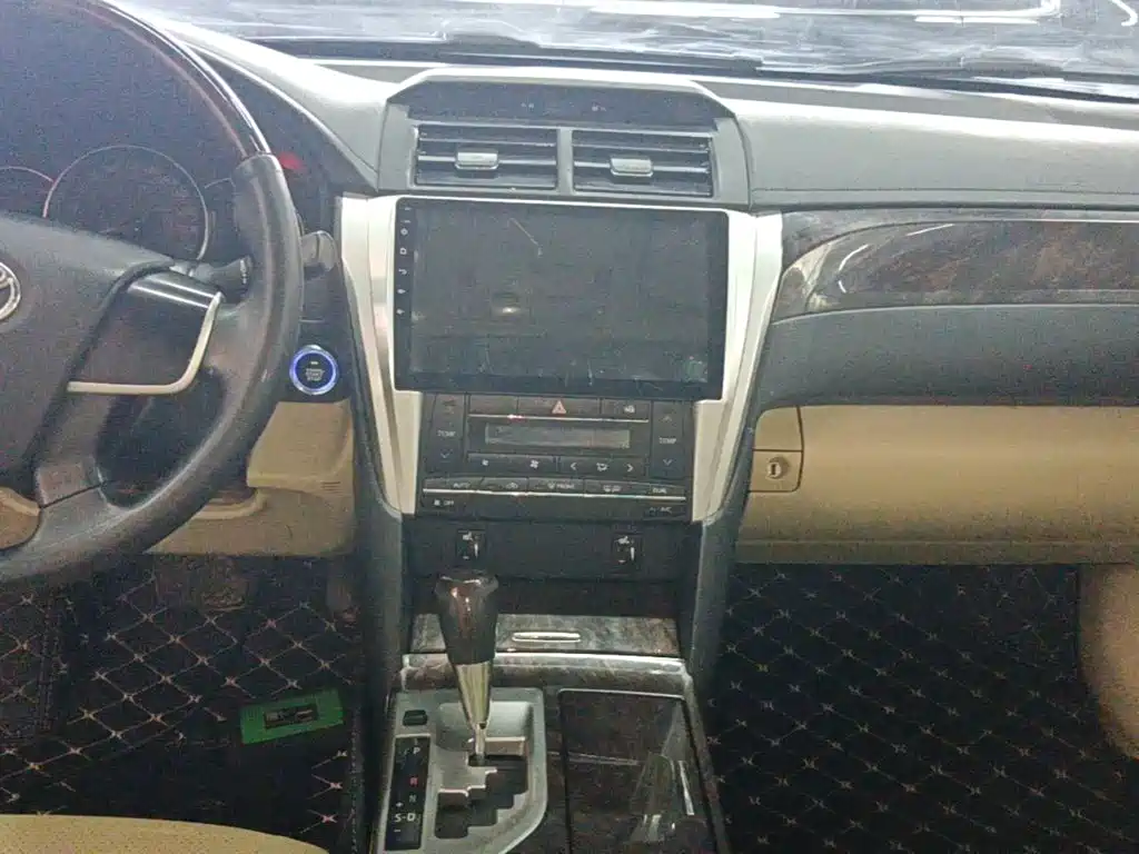 Toyota Camry 2016 2015 2.0G Leading Edition