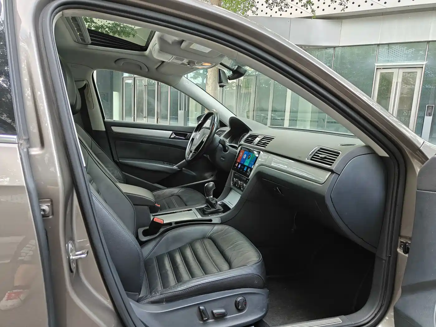 Volkswagen Passat 2015 1.8TSI DSG Prestige Edition фото 5