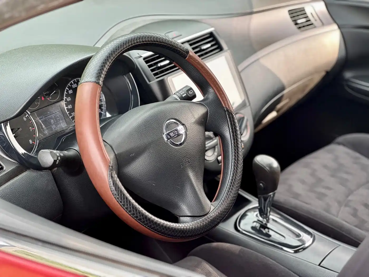 Nissan Tiida 2011 2011 1.6L CVT Luxury