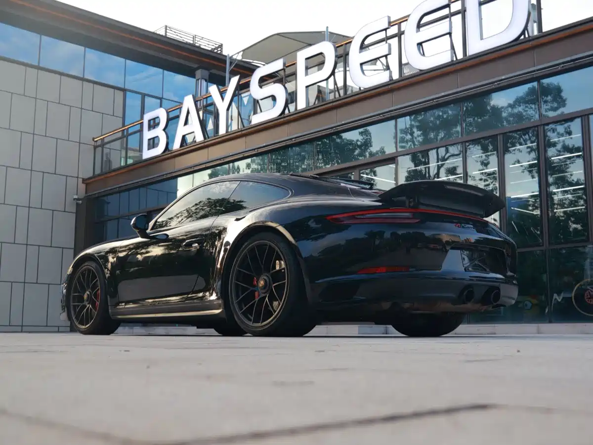 Photo 34 - Porsche 911