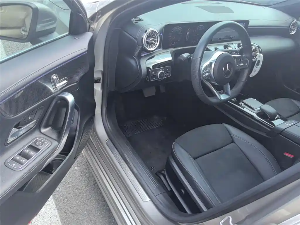 Mercedes-Benz A-Class 2020 Facelift A 200 L Sport Sedan Fashion фото 16
