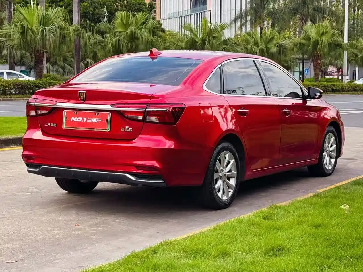 Roewe i6 New Energy 2018 2017 45T Hybrid Connected Smart Enjoyment Edition
