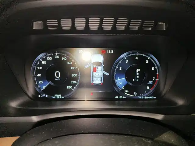 Volvo XC90 2018 T6 Inscription 7-seater — фото 4