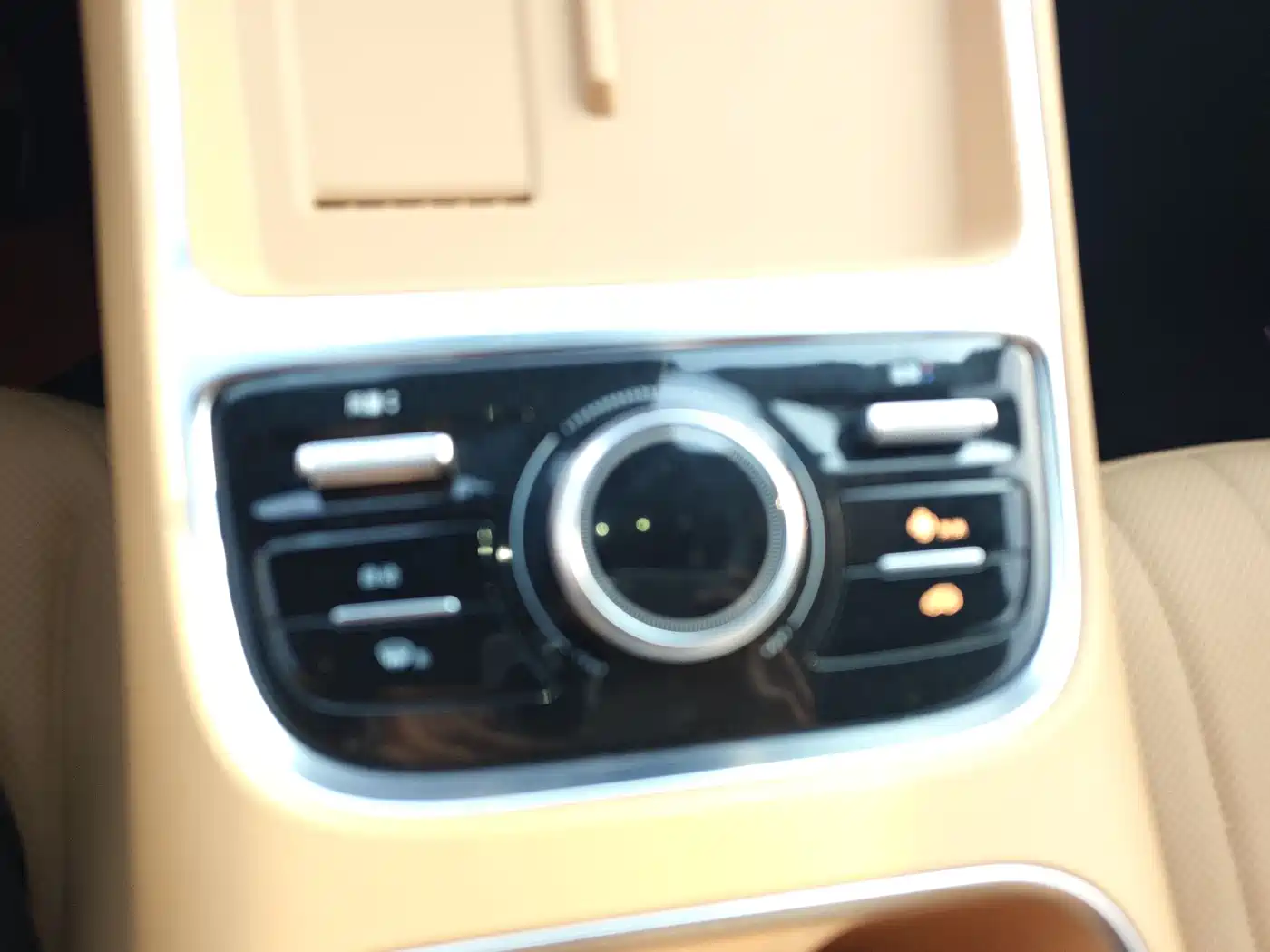Geely Galaxy Galaxy Starship 7 EM-i 2025 Model 120km Explorer+ Edition фото 10