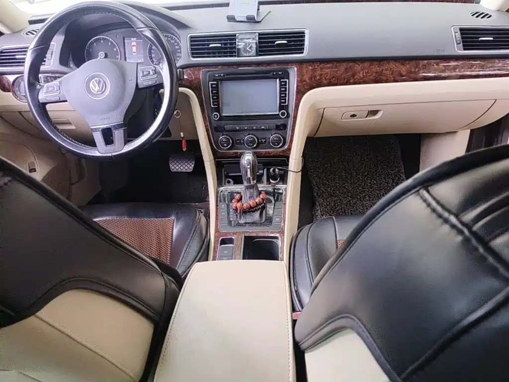 Volkswagen Passat 2011 2011 1.8TSI DSG Royal Edition