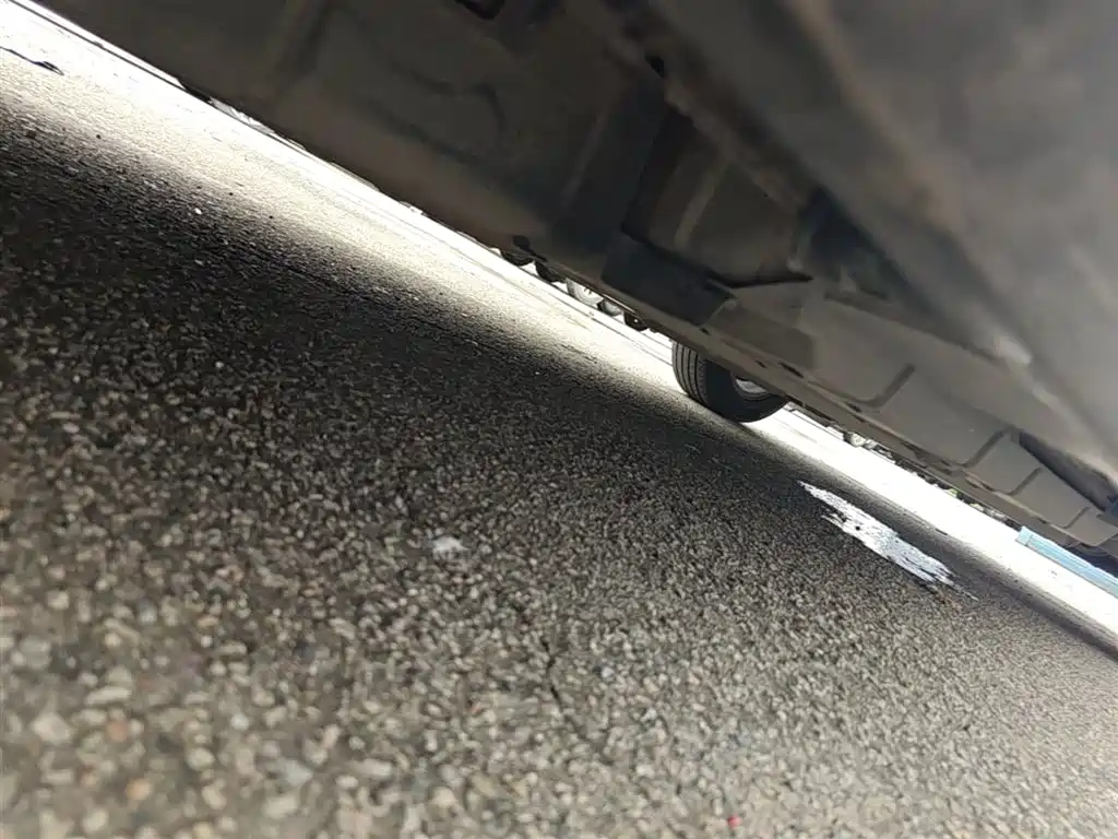 Toyota Camry 2015 2.0E Elite Edition фото 4