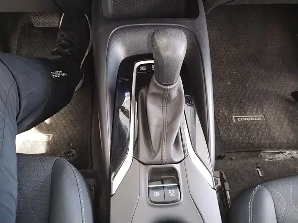 Toyota Corolla 2023 1.8L Smart Hybrid Dual Engine Elite Edition фото 14