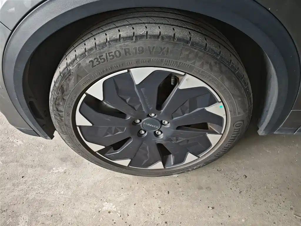 Lynk & Co 05 EM-P 2021 1.5TD PHEV HALO фото 23