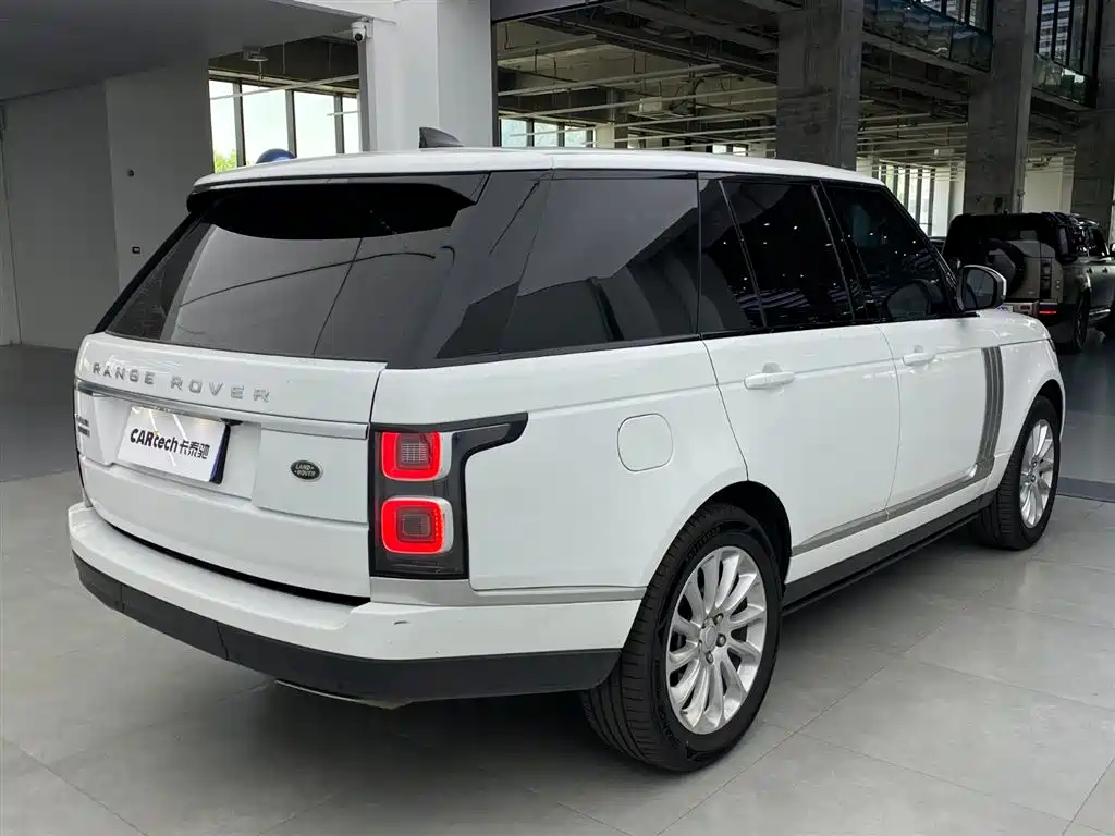 Land Rover Range Rover 2019 3.0 SCV6 Heritage Edition фото 4