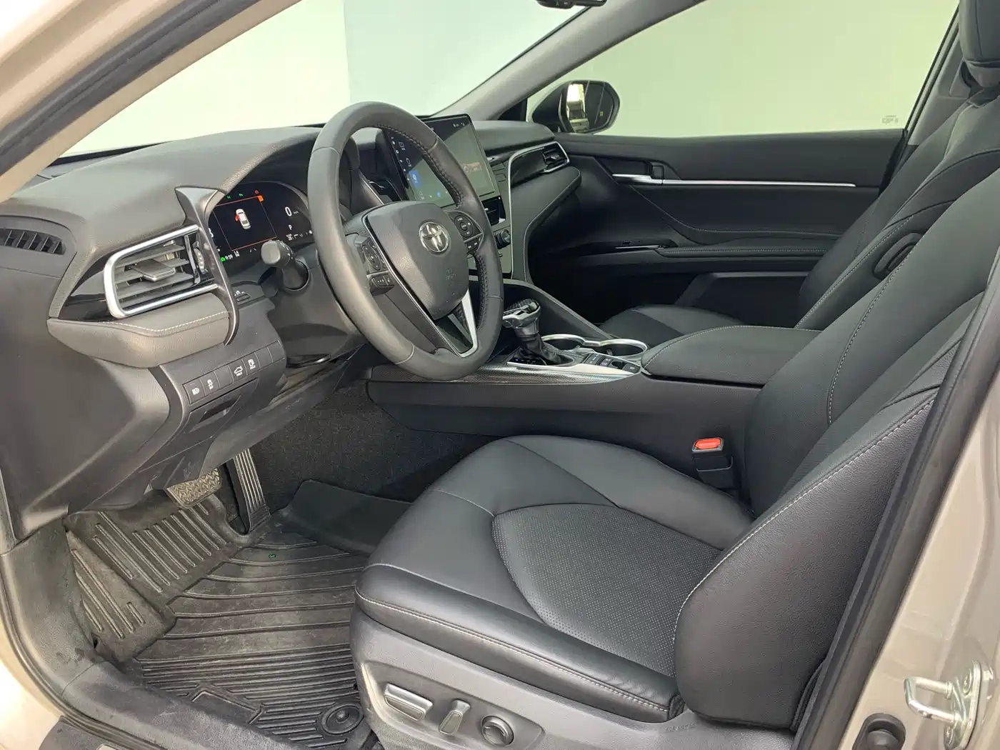 Toyota Camry 2021 Hybrid 2.5HS Fashion Edition фото 11