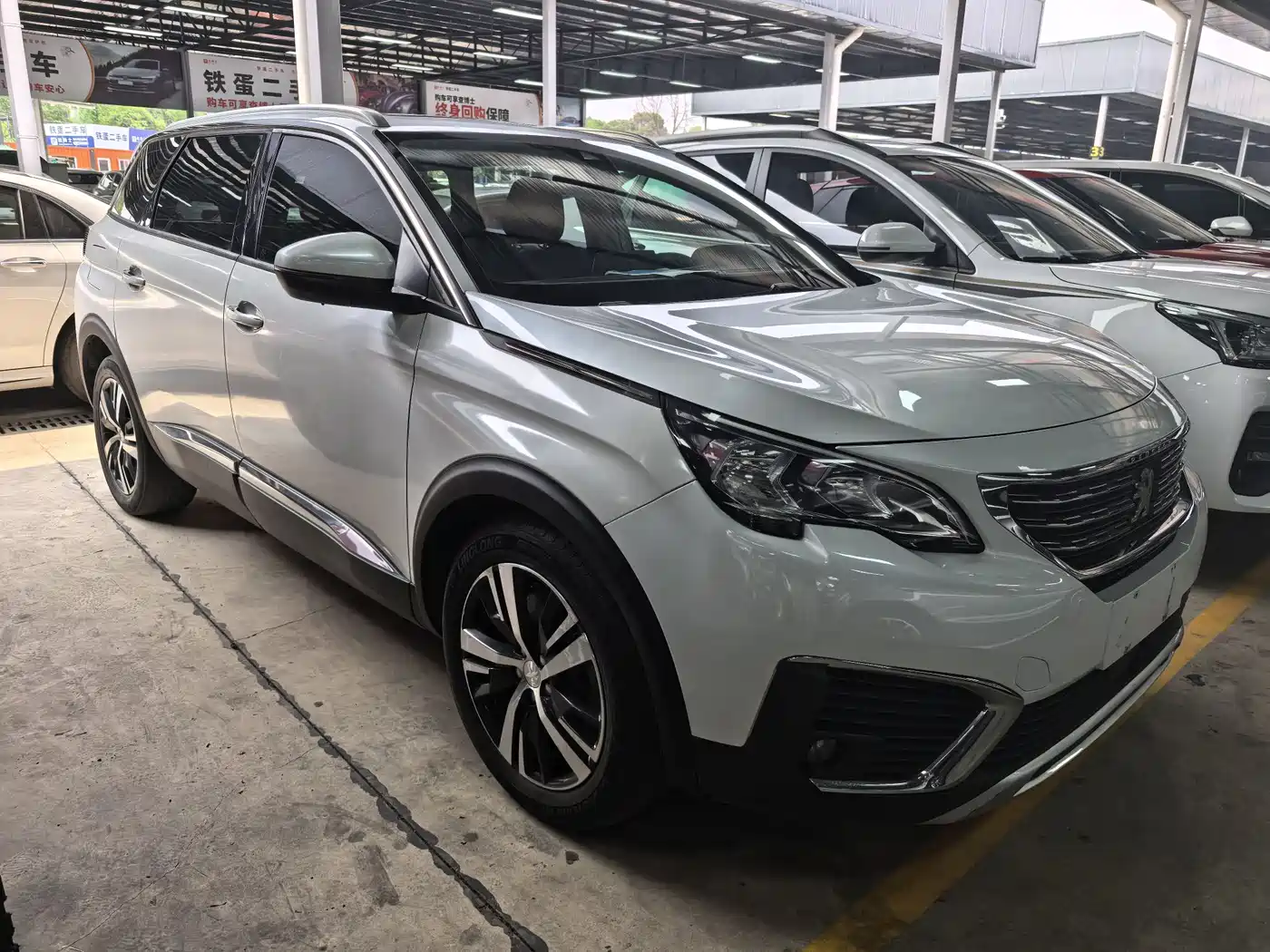 Peugeot 5008 2017 380THP 7-seat Elite Edition фото 3