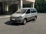 Photo 1 - Dongfeng Fengxing Lingzhi